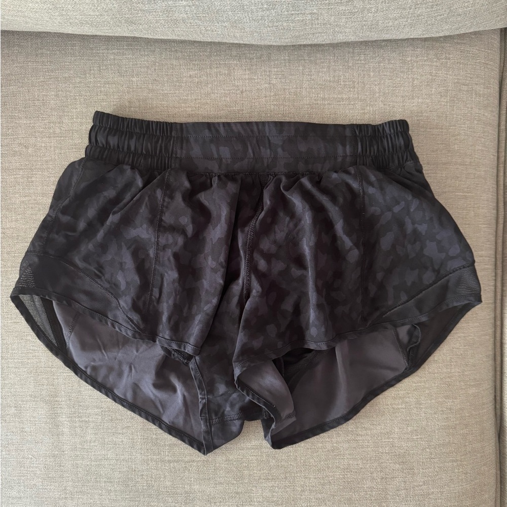 Lulemon camo print hotty hot short